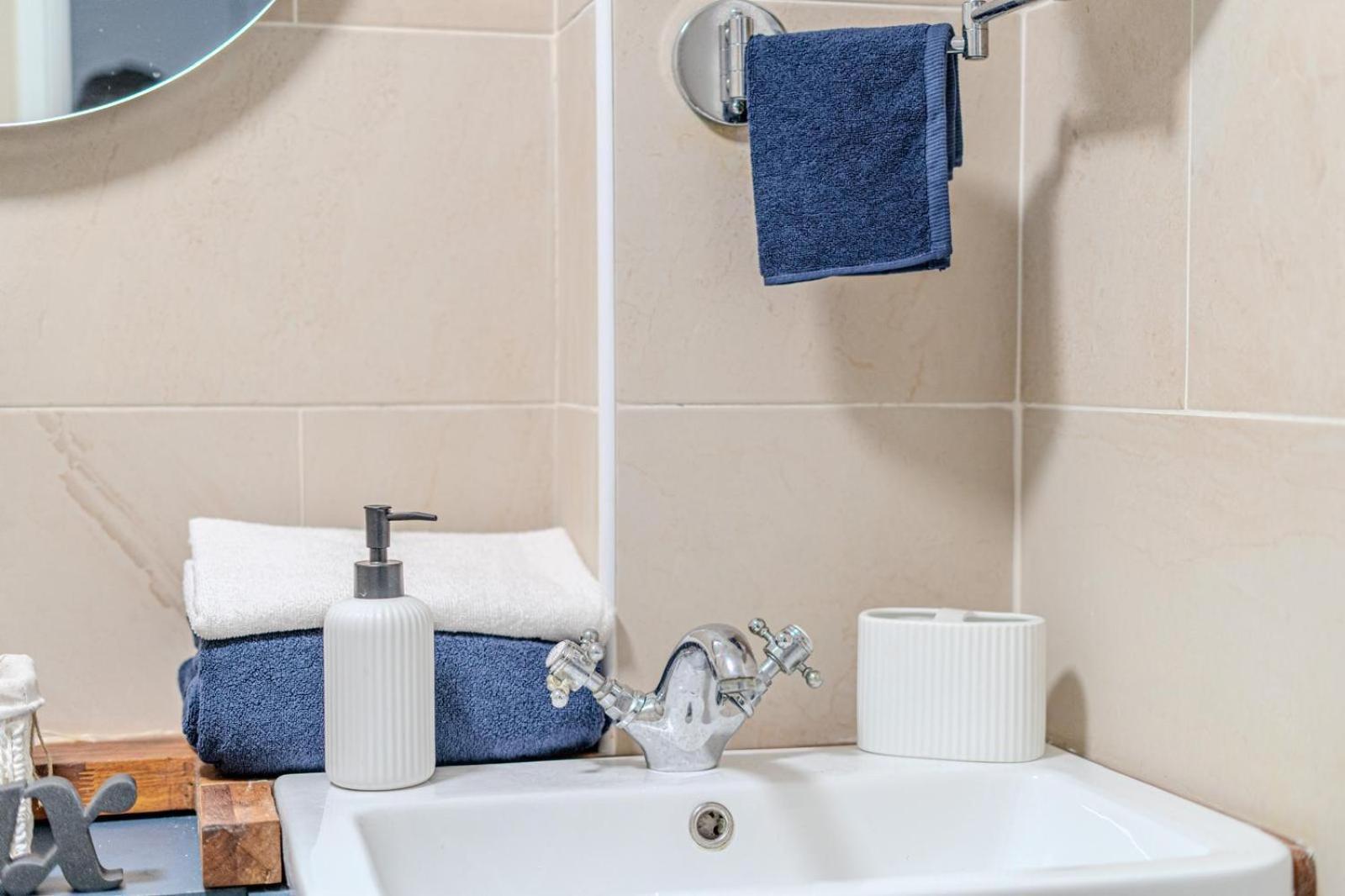1-bed Flat In Kensington W8 Londra